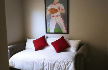 VILLA Verde Surprise Stadium - Resort Living - Photo 18