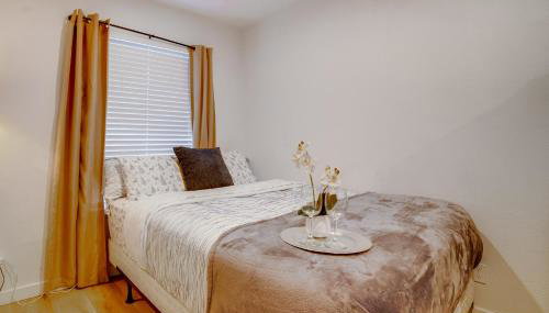 Nurse-Ready Rental 10 Mi to Dtwn Riverside! - Photo 5