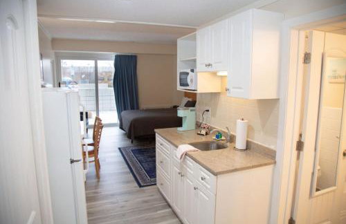 Courtyard Resort - Photo 4