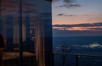 Stunning Mirrored Glass Cabin with Hot Tub & Sauna near Lookout Mountain, Dade County, GA - Foto 8