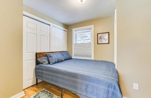 Walk to Lake Huron Beaches Home with Fire Pit! - Foto 14