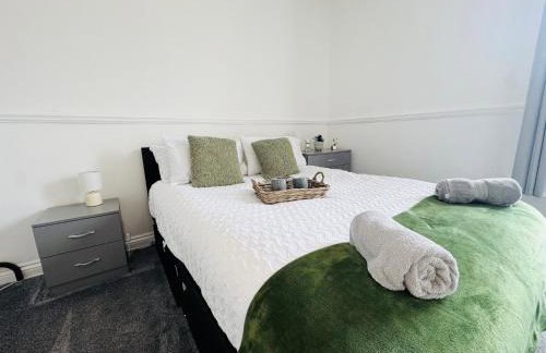 Bolton Terrace - 2 Bedrooms - Sleeps 4 - Photo 13
