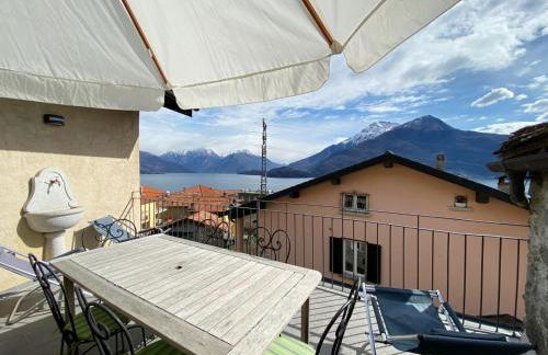 Independent Stone House with Lake View - Photo 4
