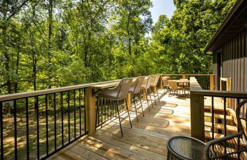 Modern 2BR Cabin w Hot Tub Near Wine Trail - Photo 9