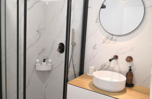 Airy 3br, AC, Garden, 2min Strip, 8min Oura Beach - Foto 45