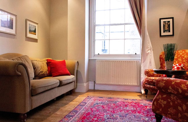 Trendy Two Bed Apartment With Private Garden - Foto 12