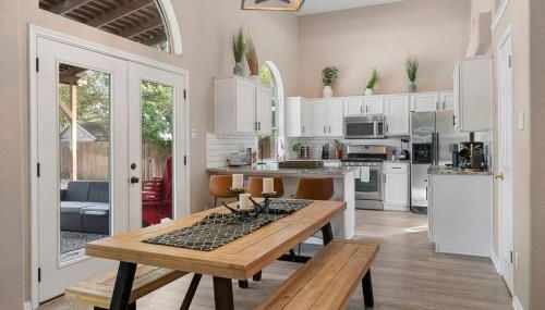 Sun Filled Home W Gorgeous Pool HotTub Gameroom - Foto 3