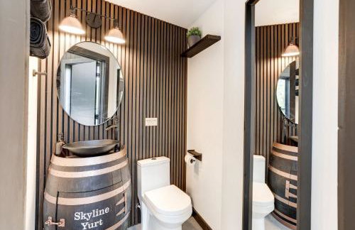 Skyline Yurt: Hot Tub~Wood Stove~WiFi~EVcharger - Foto 18