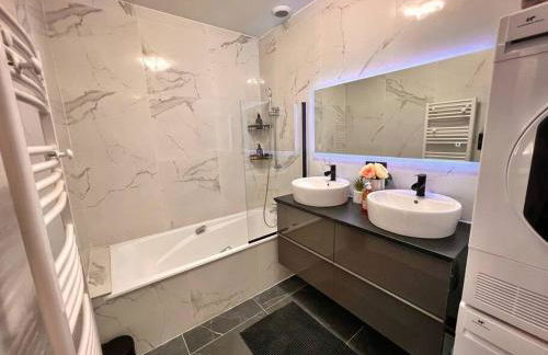 La Capucine - Lumineux avec balcon et parking - Foto 31