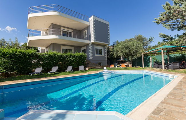 290m² Villa with Pool close to the Airport - Foto 35