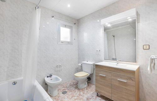 Ground Floor Seaside Residence with AC - Foto 15