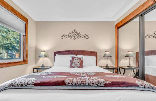 South Lake Retreat Deck Dock & Game Table - Foto 23