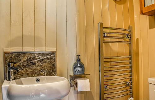 Bechan Brook Hut - Photo 5