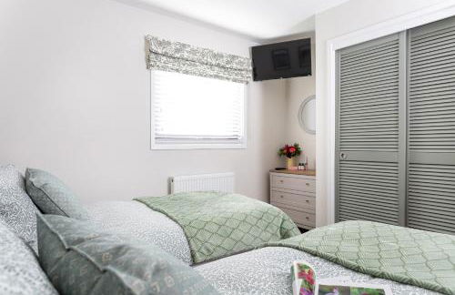 Sandmartin Lodge a lakeshore haven at Pine Lake Resort - Foto 45