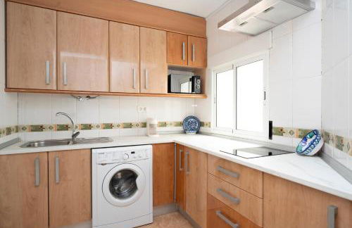 Ronda Suites junto estación tren y hospitales - Foto 33