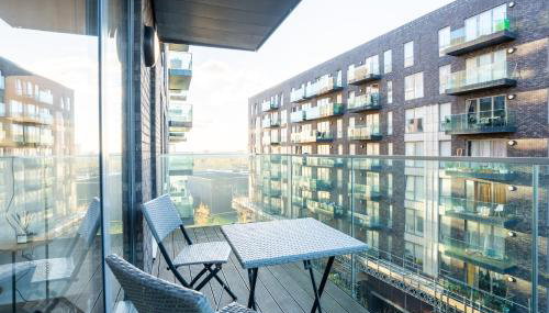 Central Wembley Stadium Luxe Stay with Pool Table - Foto 2