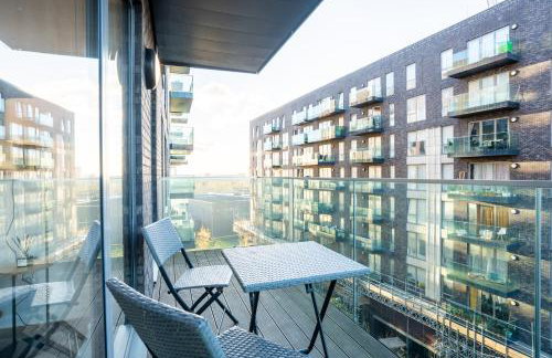 Central Wembley Stadium Luxe Stay with Pool Table - Foto 2