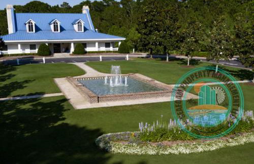 2Br 2Ba Condo on Golf Course - Foto 23