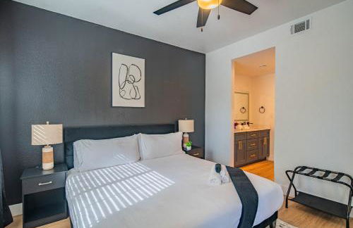 Chic Golf Pickleball Pool Hot Tub King Bed Parking - Foto 36