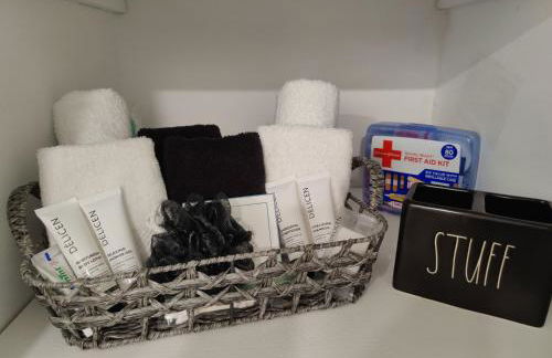 Spacious Upadated 2 King Beds Pets Welcome With Large Private and Fenced Yard Minutes to Beaches - Foto 32