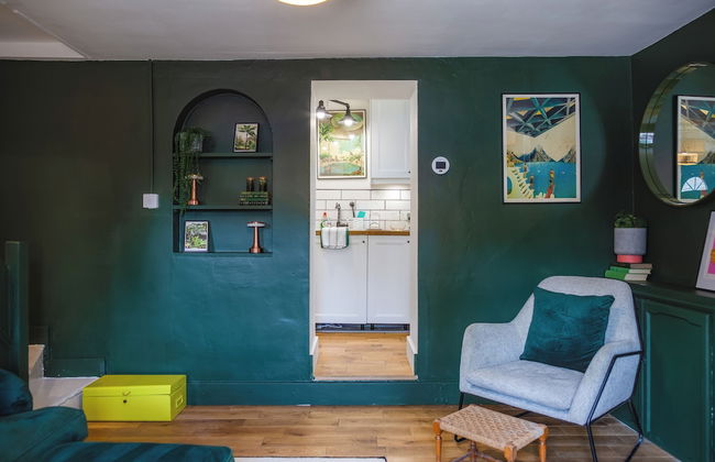 Stunning 2BD in the Heart of Malmesbury - Photo 37