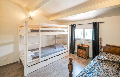 Nice Home In Ste-Anastasie-Sissole - Photo 26