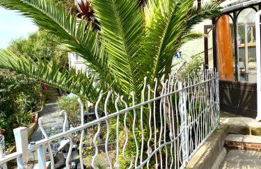 The Retro Retreat with free parking - Foto 24