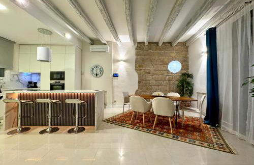 Apartamento Colom BCN, amplio, con balcón y vistas al Port Vell - Photo 3