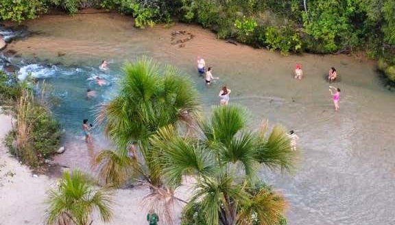 Bañándonos en una piscina natural de Serras Gerais