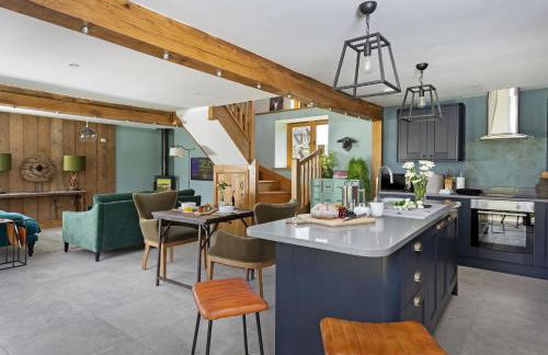 The Timber Barn - Photo 3