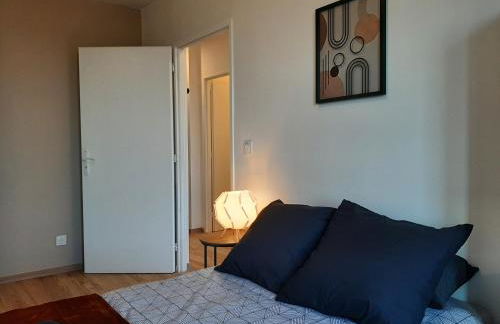 Grand T3 Lumineux - Balcon - 2 chambres - idéal familles & pros - Foto 14