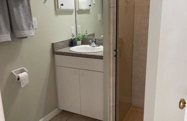 Gorgeous condo with pool view in walking distance to Siesta Key Beaches - Foto 11