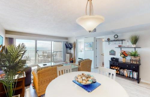 Gulf-front condo on bike path with beach views outdoor pool tennis & gym - Foto 14