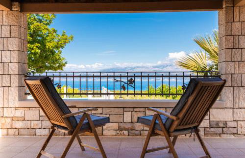 VILLA AGAPE - Three bedroom villa on 15k m2 olive grove - Incredible 360 view - Free parking - Private pool and jacuzzi - Foto 18