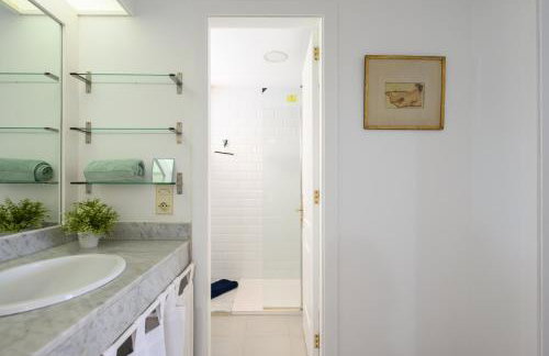 Charming Apartment with Terrace, Swimming pool and Sea views - Foto 17