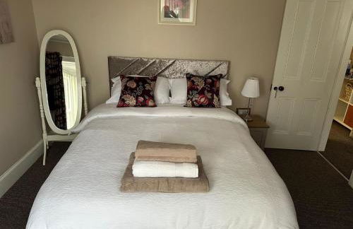 2 Bed Flat - Sleeps 4 Antrim town centre - Foto 14