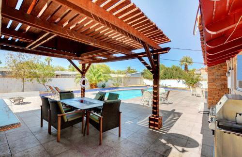 Trendy lux house near strip* Pool *hottub-Kirkland - Foto 9