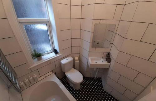 Chic 5 double bedroom house - 15 min to Manchester - Foto 51