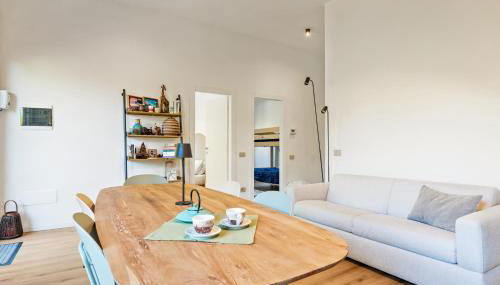 Lakefront apartment with terrace near Como - Foto 1