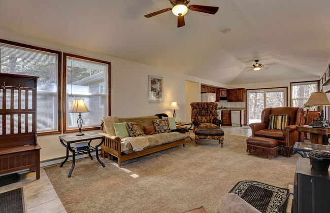 Serene Creek Side Cottage Retreat - Foto 17