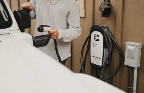 Cabin Minutes to Mt Rainier - EV, HotTub, 2 Queen and Twin - Photo 42