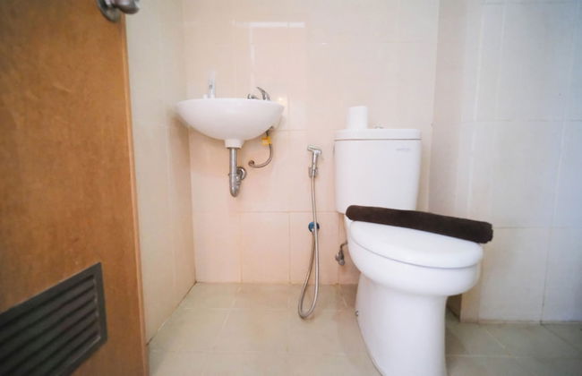 Good Deals And Comfy Studio At Bale Hinggil Apartment - Photo 12