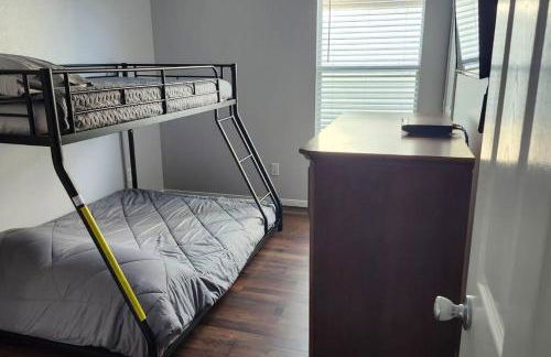 Modern home with beautiful pool - Foto 19