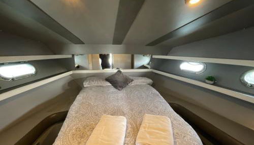 Confortable Yatch - Photo 1