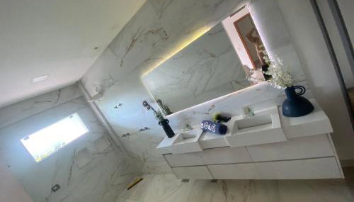 Sobrado piscina bem localizado 5 min do Flamboyant - Foto 2