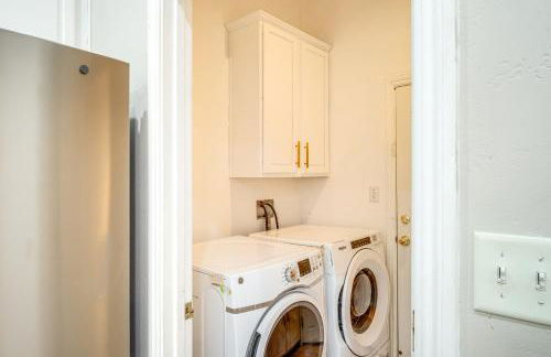 8 Mi to Beach Park Bakersfield Gem with Yard! - Photo 13