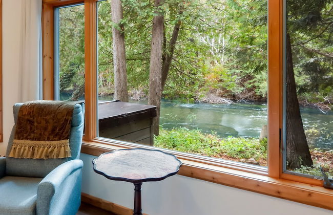 Boardman Monarch Upscale River Lodge HOT Tub! - Foto 18