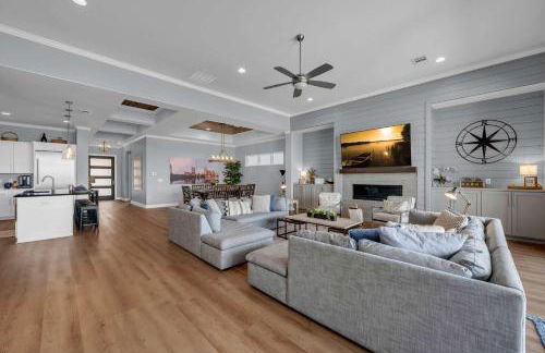 Luxury Waterfront Home with Swimming Pool Hot Tub and 2 Boat Slips - Foto 10