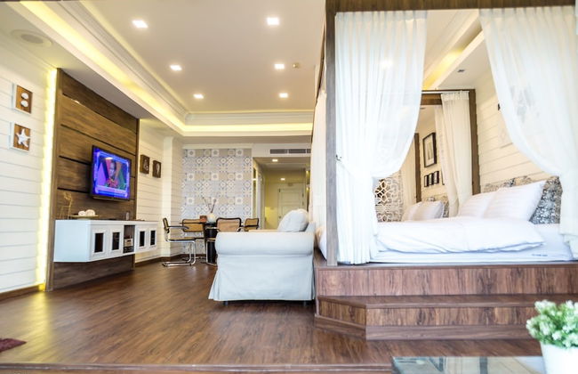 Sandy Beach Condo 17D - Photo 4