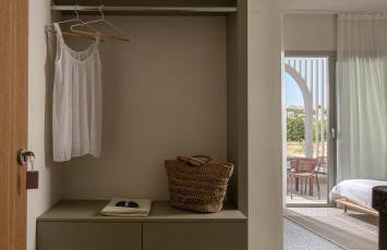 FOS Luxury Suites - Photo 27